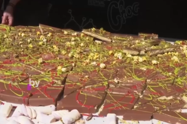 Massive ‘Dubai Chocolate’ Stuns Visitors at Festival in Portugal