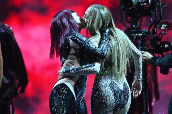 Jennifer Lopez’s Bold Kiss Sparks Network Frenzy!